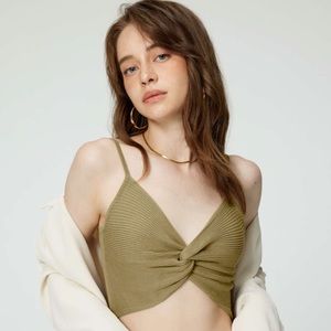 Cider Solid sleeveless crop top